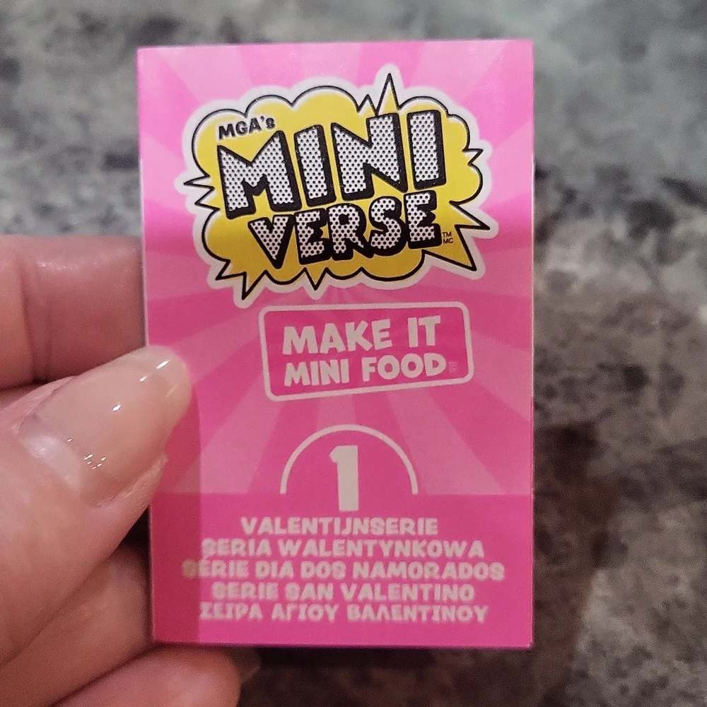 Miniverse Make It Mini Food Valentines Chocolate Bon Bons